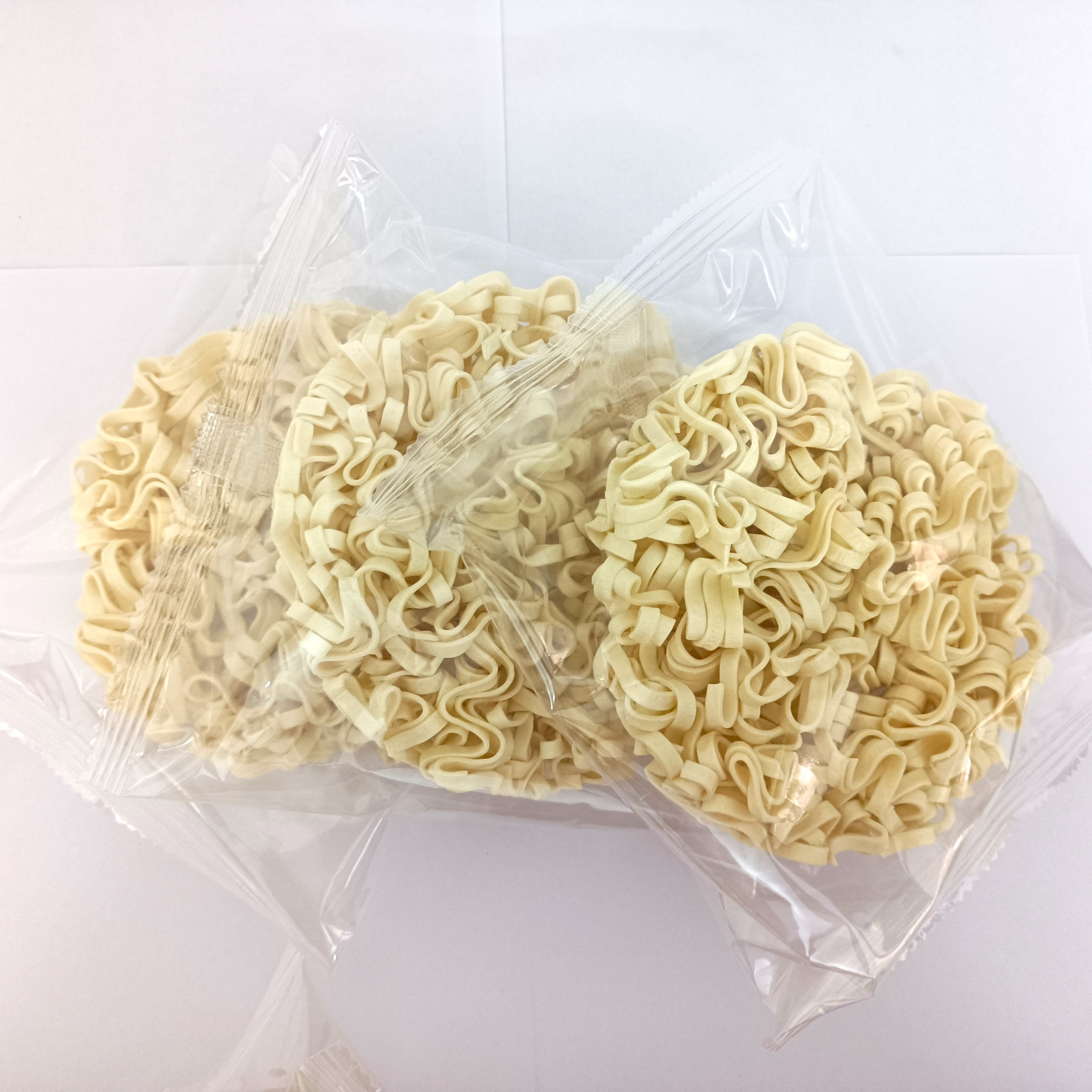 macarrão de ovo frito